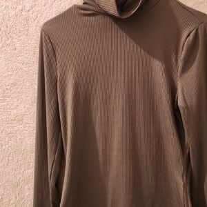 iris Brown Ribbed Top